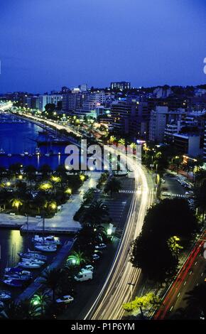 Palma de Mallorca: Paseo Marítimo (seaside avenue); notte vista. Foto Stock