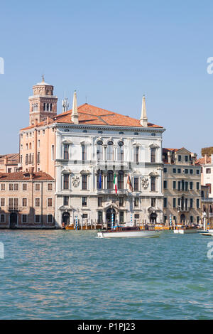 Palazzo Balbi, Dorsoduro, Grand Canal, Venezia, Veneto, Italia, nella luce della sera. Architettura Barocca, circa 1582 - 1590 Foto Stock