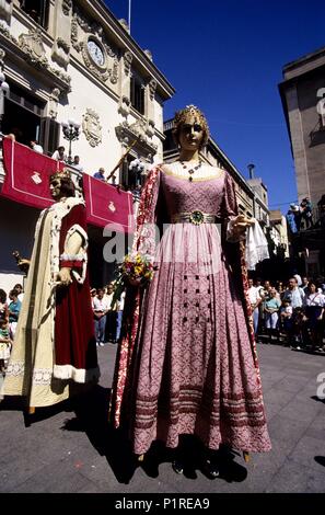 Vilafranca del Penedés, Fiesta tradicional de Sant Fèlix, danzas delante del Ayuntamiento. Foto Stock
