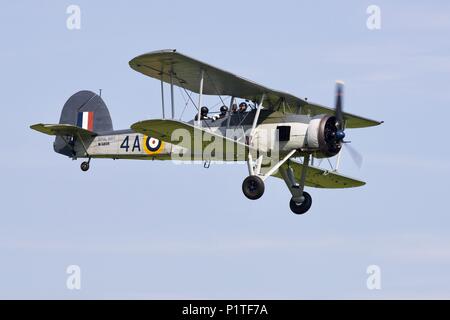 Fairey Swordfish W5856 di proprietà della Royal Navy volo storico - design by il Fairey Aviation Company per il Fleet Air Arm come un aerosilurante Foto Stock