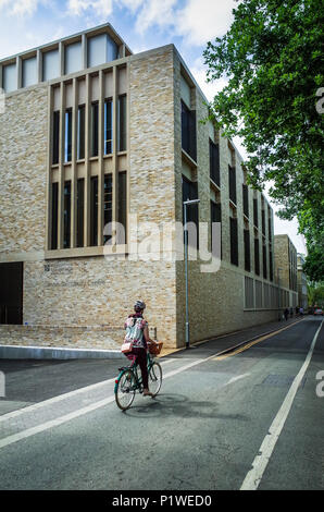 Simon Sainsbury Centre, parte del giudice Business School, Cambridge University. Aperto nel 2018, architetto Stanton Williams Foto Stock