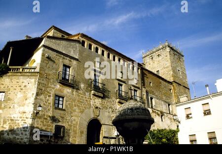 Spagna - Extremadura - Tierra de Plasencia (distretto) - CACERES. Plasencia; plaza y Palacio de Mirabel; (zona de antigua judería). Foto Stock
