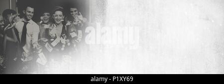 La ruota della roulette e persone a giocare nel Casino Foto Stock