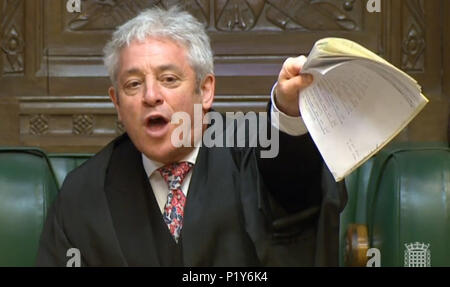 Altoparlante John Bercow parla durante il primo ministro di domande in House of Commons prima del SNP Westminster leader Ian Blackford è stato buttato fuori di Commons sedute per il resto della giornata dopo aver ripetutamente sfidando lui. Foto Stock