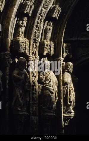 Requena; Iglesia de Santa María (siglo XV); gotico dettagli sulpture dalla facciata Requena-Utiel regione. Foto Stock