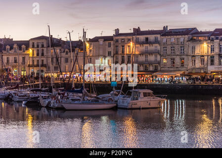 Francia, della Charente-Maritime, La Rochelle, quai Duperre lungo il Vieux Port Foto Stock