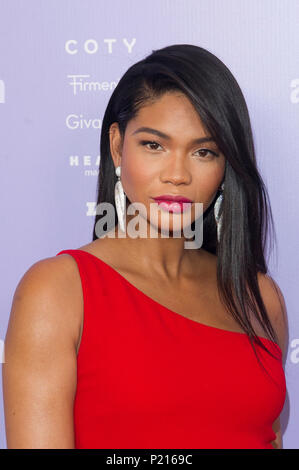 NEW YORK, NY - 12 giugno: Chanel Iman assiste 2018 Fragrance Foundation Awards a Alice Tully Hall presso il Lincoln Center il 12 giugno 2018 a New York City. Credito: Ron Adar/Alamy Live News Foto Stock