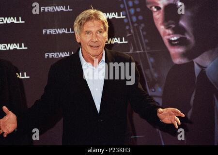 21 / 03 / 2006; Barcellona, Spagna. Attore Harrison Ford pone durante la foto chiamata conferenza stampa tenuta in Hotel Arts per il nuovo film 'firewall' detenuto in Hotel delle arti. Credit: Foto di Joan Vidal. Foto Stock