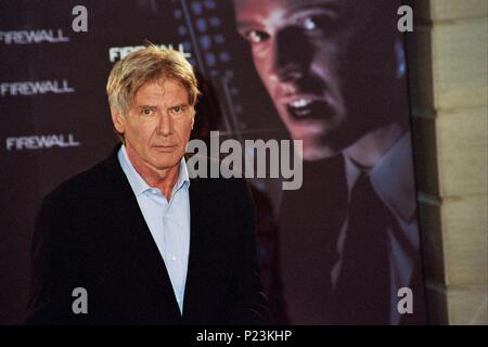 21 / 03 / 2006; Barcellona, Spagna. Attore Harrison Ford pone durante la foto chiamata conferenza stampa tenuta in Hotel Arts per il nuovo film 'firewall' detenuto in Hotel delle arti. Credit: Foto di Joan Vidal. Foto Stock