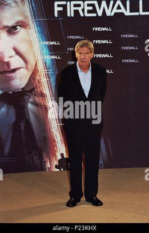 21 / 03 / 2006; Barcellona, Spagna. Attore Harrison Ford pone durante la foto chiamata conferenza stampa tenuta in Hotel Arts per il nuovo film 'firewall' detenuto in Hotel delle arti. Credit: Foto di Joan Vidal. Foto Stock