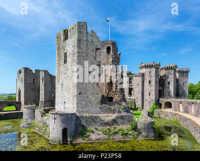 Raglan Castle, Raglan, Monmouthshire, Wales, Regno Unito Foto Stock