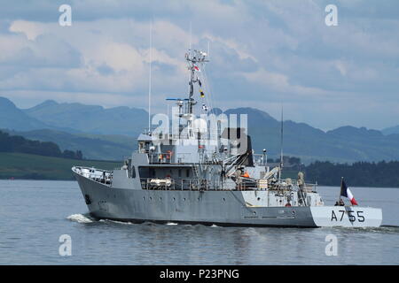 FS Lion (A755), un Leopard formazione compresenza nave gestita dalla Marina Militare francese, passando Greenock dopo un pagamento di un breve per visitare Glasgow. Foto Stock