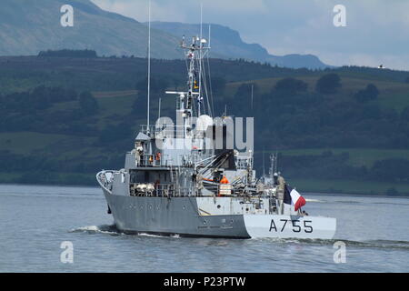 FS Lion (A755), un Leopard formazione compresenza nave gestita dalla Marina Militare francese, passando Greenock dopo un pagamento di un breve per visitare Glasgow. Foto Stock