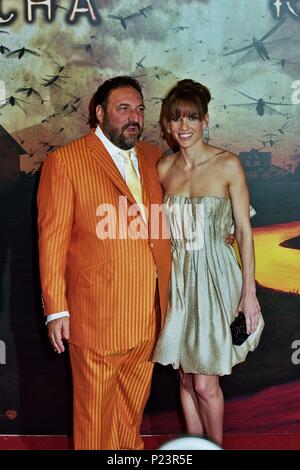 02 / 04 / 2007; Hotel Arts, Barcellona, Hilary Swank y el productor Joel Silver presentan el film "La Cosecha"-"La mietitura". Premiere Europea en el cine Coliseum di Barcellona. Foto Stock