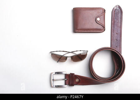 Gli uomini di accessori per affari e rekreation. Un studio professionale di fotografia di uomini accessori business. Vista superiore composizione Foto Stock
