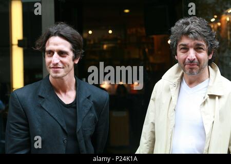 03 / 10 / 2007; Cine Renoir Floridablanca, Barcellona, Ricardo Darín presenta 'La señal', la película que dirige y protagoniza junto a Diego Peretti. Foto Stock