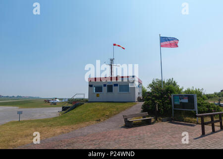 Der kleine Inselflughafen, Baltrum, Ostfriesland, Niedersachsen, Deutschland Foto Stock