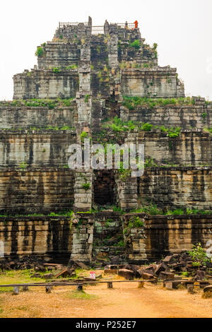 Piramide di antico complesso Koh Ker, Cambogia Foto Stock