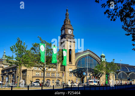 Germania, Amburgo, "Hauptbahnhof" (stazione principale) Foto Stock