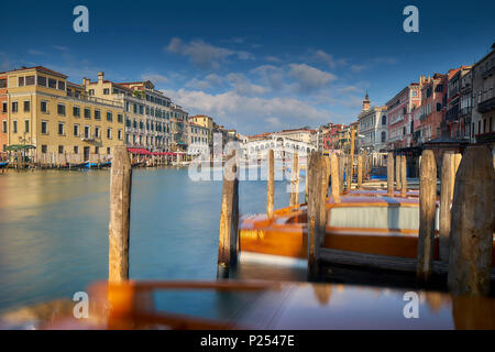 Il Ponte di Rialto, Venezia, Veneto, Italia Foto Stock