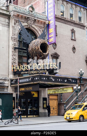 "Harry Potter e il maledetto bambino' Marquee presso il teatro lirico in Times Square a New York City, Stati Uniti d'America Foto Stock