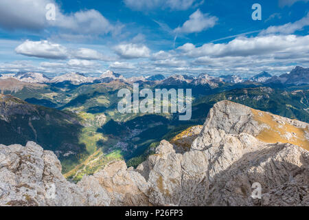 Il monte Sasso Bianco, Dolomiti, Alleghe, provincia di Belluno, Veneto, Italia, Europa. Il vertice panorama di Sasso Bianco Foto Stock