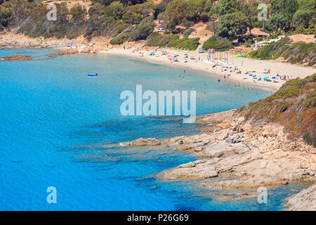 Acqua limpida della spiaggia di Menasina (plage de Menasina), Cargese Corsica, Francia Foto Stock