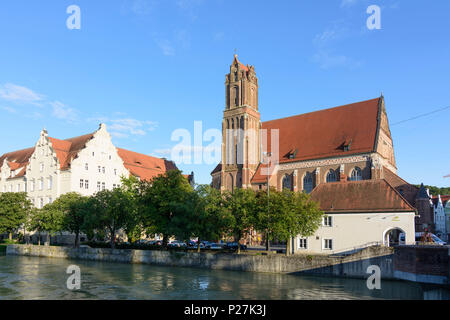 Landshut, Große sul fiume Isar, chiesa Heilig Geist (lo Spirito Santo), Bassa Baviera, Baviera, Germania Foto Stock