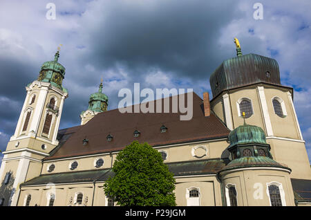 Chiesa parrocchiale di San Pietro e Paolo a Lindenberg nell'Allgaeu, Baviera, Germania. Foto Stock