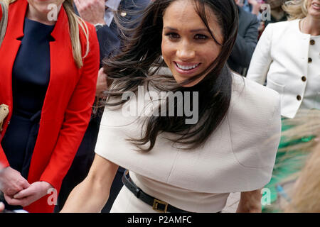 Chester, Regno Unito. Xiv Jun, 2018. Queen Elizabeth e Meghan Markle, duchessa di Sussex, è andato su un aborigeno a Chester il 14 giugno 2018. Credito: Pak Hung Chan/Alamy Live News Foto Stock