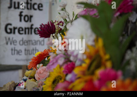 Londra REGNO UNITO 14 Giugno 2018 Un anno anniversario della torre Grenfell fire. Credito: Thabo Jaiyesimi/Alamy Live News Foto Stock