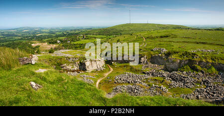 Regno Unito, Cornwall, Bodmin Moor, tirapiedi, Caradon Hill da sopra Cheesewring Quarry, panoramica Foto Stock