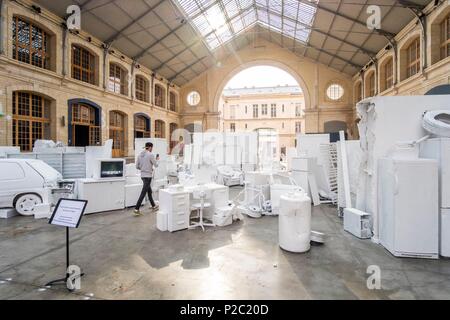 Francia, Parigi, il Centquatre, artistiche innovative e di istituzioni culturali Foto Stock