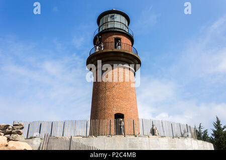 Martha's Vineyard, Massachusetts. Gay luce di testa, un mattone faro costruito nel 1856 vicino alla città di Aquinnah e la testa di Gay scogliere dell'isola Foto Stock