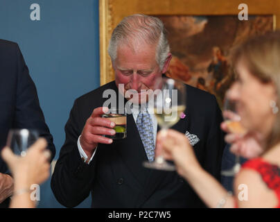 Il Principe di Galles assiste una cena a Crawford Art Gallery, come parte del suo tour della Repubblica di Irlanda con la Duchessa di Cornovaglia. Stampa foto di associazione. Stampa foto di associazione. Picture Data: giovedì 14 giugno, 2018. Vedere PA storia ROYAL Charles. Foto di credito dovrebbe leggere: Brian Lawless/PA FILO Foto Stock