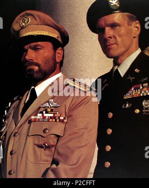 Pellicola originale titolo: DIE HARD 2. Titolo inglese: DIE HARD 2. Regista: RENNY HARLIN. Anno: 1990. Stelle: FRANCO NERO; REGINALD VELJOHNSON. Credito: 20TH CENTURY FOX / Album Foto Stock