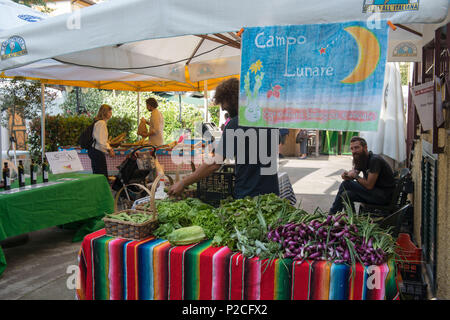 Milano. Cibo sano bio market, ARCI Bellezza cerchio. L'Italia. Foto Stock