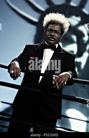 Pellicola originale titolo: Don King: SOLO IN AMERICA-TV. Titolo inglese: DON KING: SOLO IN AMERICA. Regista: JOHN HERZFELD. Anno: 1997. Stelle: VING RHAMES. Credito: Home Box Office (HBO)/LAFRAY INC/THOMAS CARTER AZIENDA / GREENE, BOB / Album Foto Stock