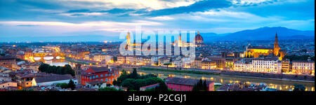 Panorama di Firenze dal Piazzale Michelangelo, Firenze, Italia Foto Stock