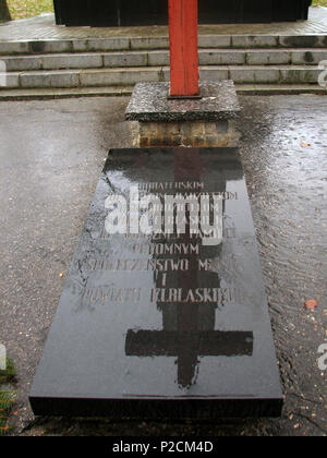 35 Monumento alla sovietica cimitero militare in Elbląg - 2 Foto Stock