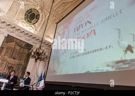 Francia, Marne, Reims, Arnaud Robinet e Takashi Kawamura, sindaci di Reims e Nagoya Foto Stock