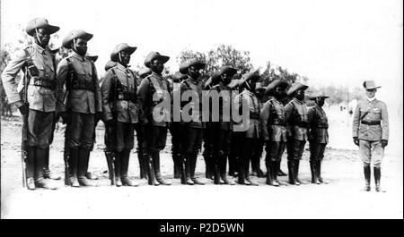 . Inglese: Cameroon-Company in tedesco a sud-ovest Africa durante la I Guerra Mondiale Deutsch: Kamerun-Kompanie in Deutsch-Südwestafrika während des Ersten Weltkriegs . 1914/15. Deutsche Kolonialgesellschaft (DKG) 28 Kamerun-Kompanie DSWA 1914-15 Foto Stock