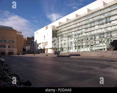 Plaza del Museo de Arte Contemporáneo de Barcelona (MACBA). Foto Stock