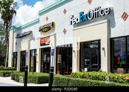 Florida,FL Sud,Jensen Beach,shopping shopper shopping shopping negozi mercati di mercato di vendita di mercato, negozi al dettaglio negozi business business business, s Foto Stock