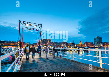 Ponte di Hoern nella luce della sera, Kiel, costa baltica, Schleswig-Holstein, Germania Foto Stock