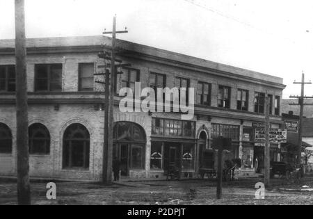 . Inglese: Cady edificio. Immagini storiche di Beaverton, Oregon. . Fotografo sconosciuto 11 Cady edificio (Beaverton, Oregon Galleria foto storiche) (86) Foto Stock