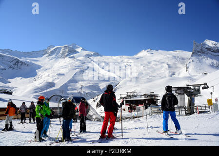 Area sci al ghiacciaio di Hintertux, Valle di Tux, Tirolo, Austria Foto Stock