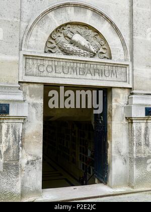 Ingresso al Columbarium, cimitero Père Lachaise di Parigi, Francia. Foto Stock