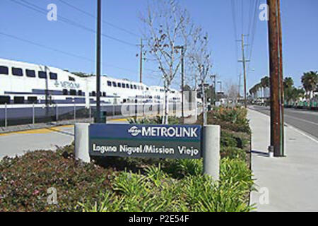 . Inglese: Metrolink treno alla Laguna Niguel/Mission Viejo stazione nel marzo 2008 . Adottate il 3 marzo 2008. Hikki Nagasaki 34 Metrolink treno alla Laguna Niguel, Marzo 2008 Foto Stock