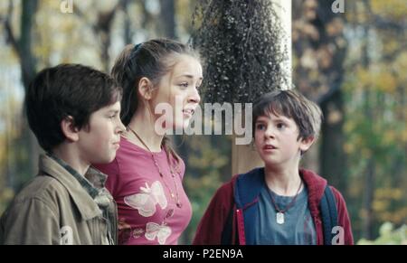 Pellicola originale titolo: Spiderwick - Le cronache. Titolo inglese: Spiderwick - Le cronache. Regista: Mark Waters. Anno: 2008. Stelle: Sarah Bolger; Freddie Highmore. Credito: KENNEDY/società MARSHALL, l'/Nickelodeon Movies/SPIDERWICK / Album Foto Stock